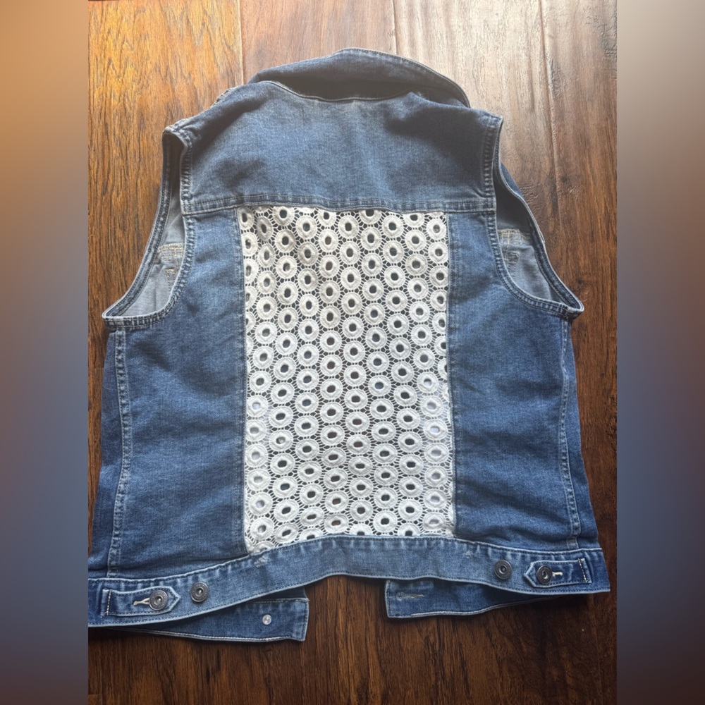 Vince Camuto Denim Vest with White Lace Inset - Picture 2 of 2